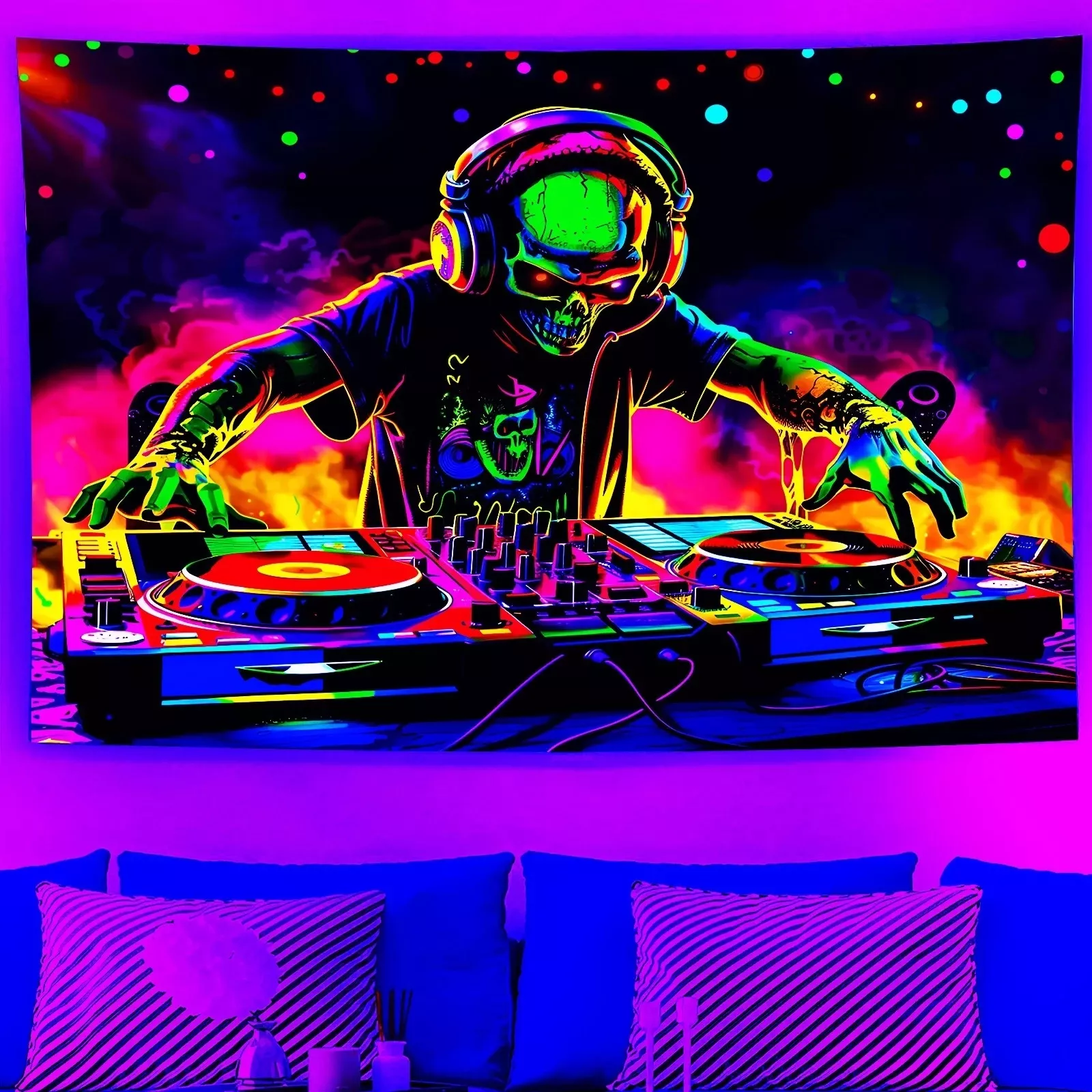 Tapisserie Murale DJ Squelette Néon - Déco Chambre Gamer & Ado